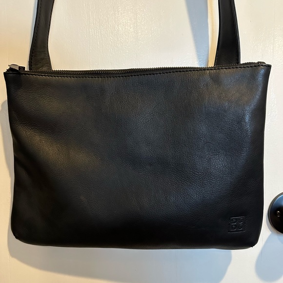 Dudu: Leather Bag - Picture 1 of 10